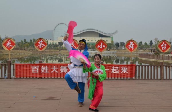 采茶戏小舞台 场场都精彩