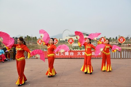 采茶戏小舞台 &nbsp;场场都精彩